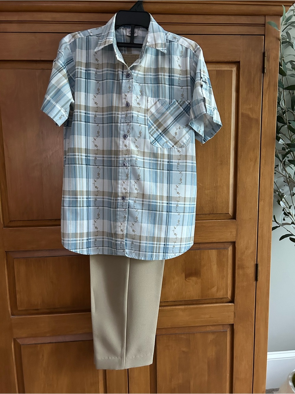 Casual Short-Sleeve Plaid Shirt in Light Blue and Tan with Tan Pants - Picture 1 of 10
